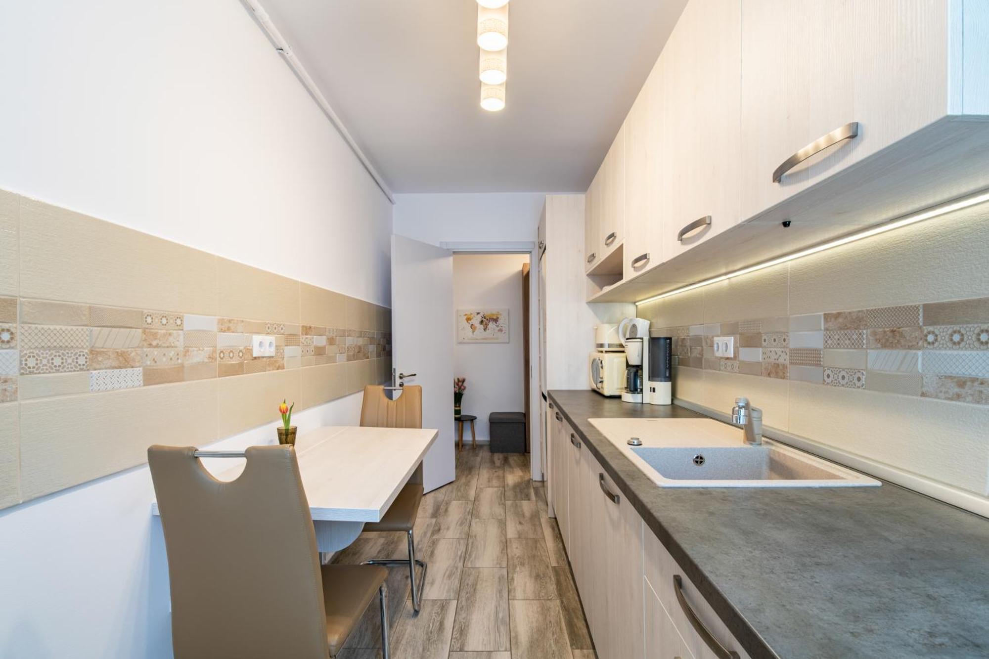 Springhome - Cozy Apartment With Balcony & Parking Μπρασόβ Εξωτερικό φωτογραφία